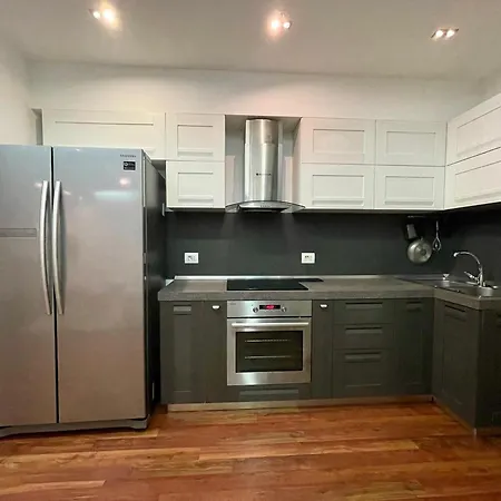 Apartman E's